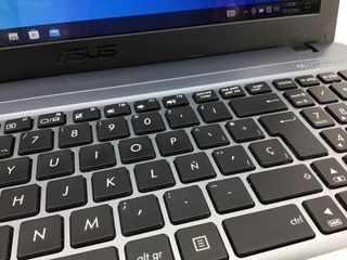 pc portatil asus f540l