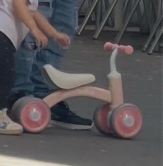 Bici de equilibrio infantil rosa