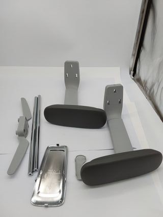 LarkLeaves Silla de Oficina Ergonómica con Reposapiés Ajustable - Respaldo 5 Niveles, Soporte Lumbar 2D, Reposabrazos/Cabezal 3D