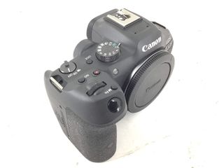 camara digital evil canon eos r7