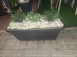 MACETAS PIEDRA Y PLANTA ARTIFICIAL TERRAZA JARDiN
