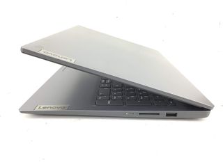 pc portatil lenovo 15irh8