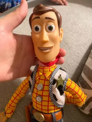 Statuina Woody Toy Story a grandezza naturale