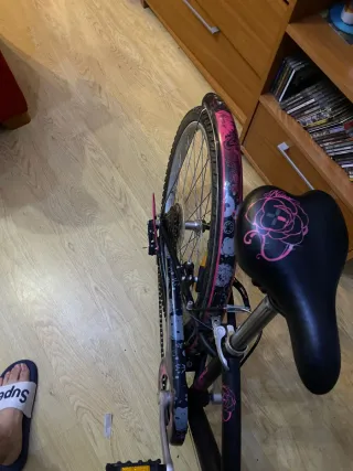 Bicicleta Bitwin niña rosa con cesta