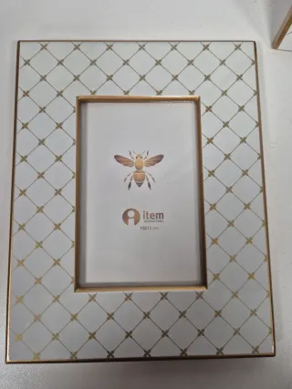 2 Marcos Fotos Madera Esmaltada Blanco y Dorado