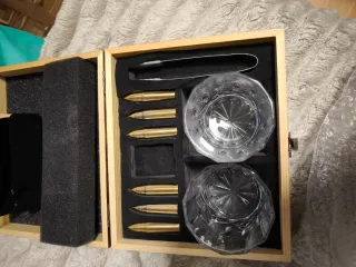 Caixa de madeira gravada An Mein Schatz