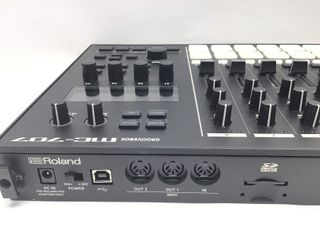 caja de ritmos roland mc-707