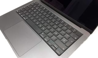 portatil apple apple macbook pro m3 pro 11-core 4.0 14 (14gpu)(2023)(a2992)