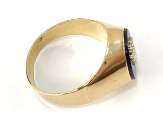 sello oro 18k con piedra con onix