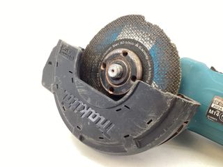 radial makita ga4530r