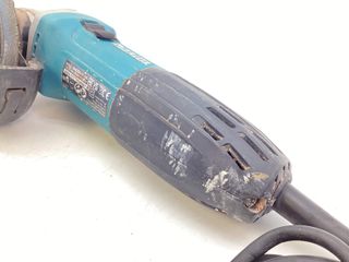 radial makita ga4530r