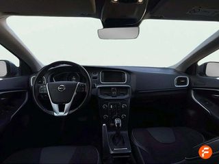 Volvo V40 2.0 D3 Momentum Auto