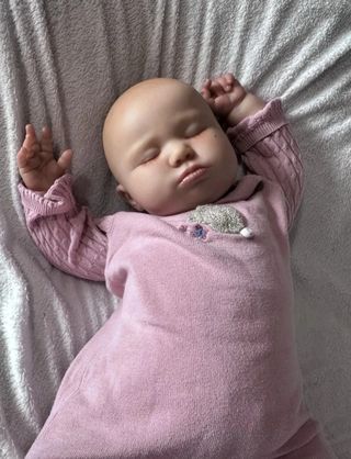 June Reborn, 7 mesi dormita