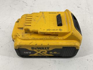 radial dewalt dcg405