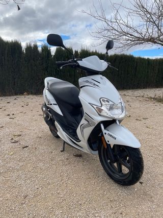 Yamaha Jog R 49cc Scooter 2017 ultimo modelo