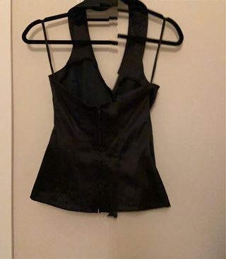 Top fiesta negro con bordado floral rojo