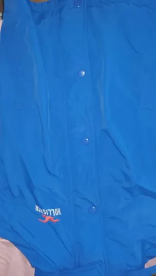 Chaqueta Hollister Azul con Capucha