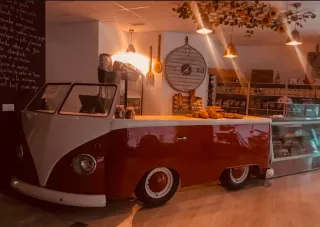 Se alquila local por días para eventos en centro