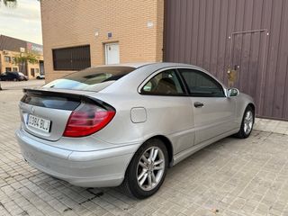 Mercedes-Benz Clase C 2001