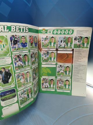 ÁLBUM de cromos, DE FUTBOL, LIGA ESTA 2008 2009, incompleto. 08-09