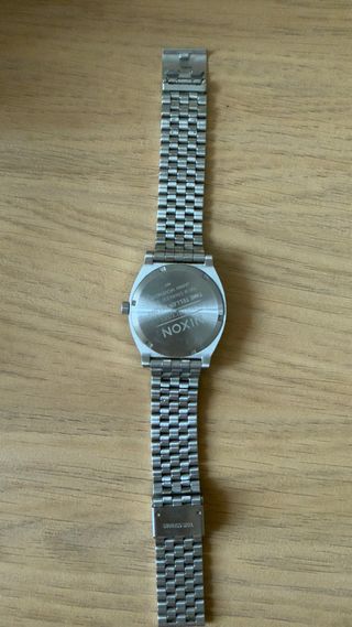 Reloj Nixon plateado