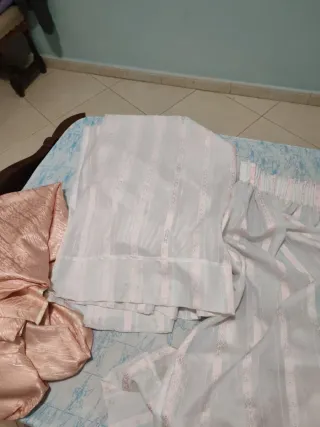 Juego de cortinas y cortinones