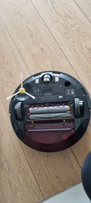 Roomba 960 con batteria da sostituire