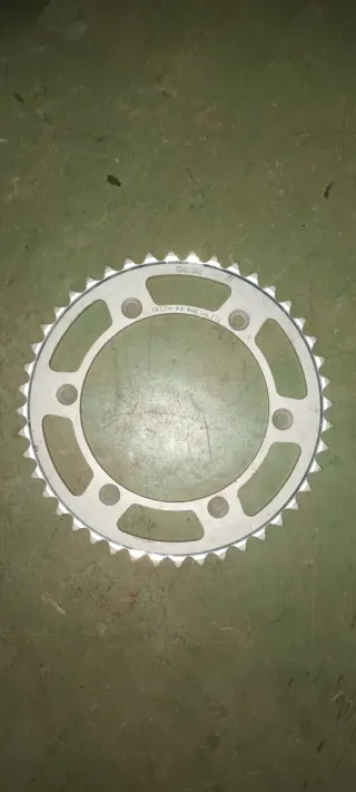 Corona arrastre moto de croos KTM GASGAS