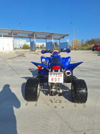 Quad Yamaha Azul