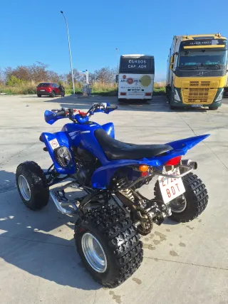 Quad Yamaha Azul