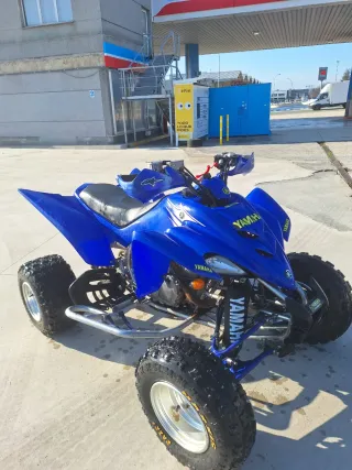 Quad Yamaha Azul
