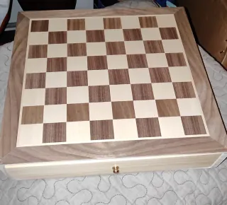 Scacchi e Dama 2 in 1 in Legno 57 Pezzi