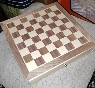 Scacchi e Dama 2 in 1 in Legno 57 Pezzi