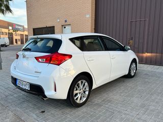Toyota Auris 2014