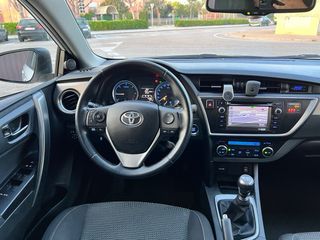 Toyota Auris 2014