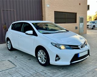 Toyota Auris 2014