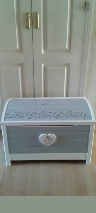 Baule per bambini in legno personalizzato