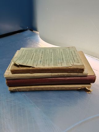 4 libros de texto y escuela de años 1894-1930-1941-1945