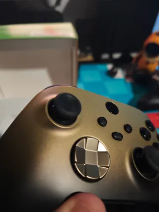 Mando Xbox Gold Shadow