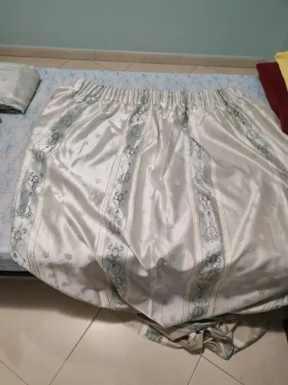 Juego de cortinas satinadas