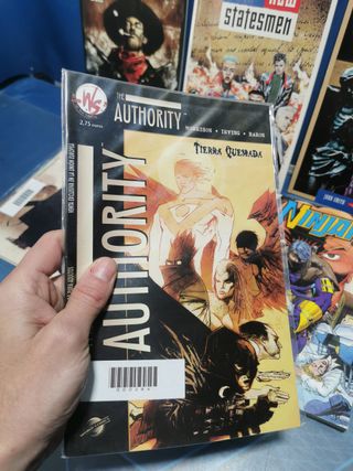 Lote 17 cómics variados, LEAVE IT TO CHANGE, NEW STATESMEN, NINJAK, ULTIMATE ADVENTURES