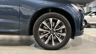 VOLVO XC60 2.0 B4 D PLUS DARK AUTO 4WD 197 5P