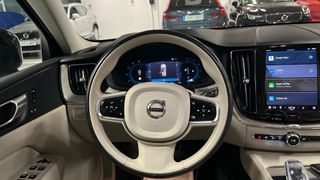 VOLVO XC60 2.0 B4 D PLUS DARK AUTO 4WD 197 5P