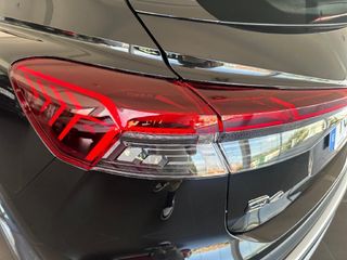 AUDI Q4 AUDI Q4 SPORTBACK GENUINE EDITION 45 E-TRON 210,00 KW 77,0 KWH