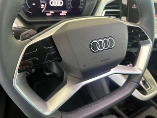AUDI Q4 AUDI Q4 SPORTBACK GENUINE EDITION 45 E-TRON 210,00 KW 77,0 KWH