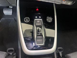 AUDI Q4 AUDI Q4 SPORTBACK GENUINE EDITION 45 E-TRON 210,00 KW 77,0 KWH