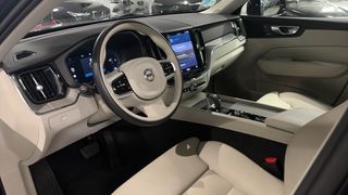 VOLVO XC60 2.0 B5 P PLUS DARK AUTO 4WD 250 5P