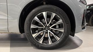 VOLVO XC60 2.0 B5 P PLUS DARK AUTO 4WD 250 5P