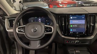 VOLVO XC60 2.0 B5 P PLUS DARK AUTO 4WD 250 5P