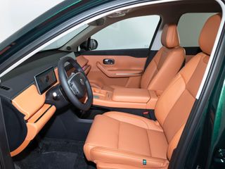 LEAPMOTOR C10 HYBRID ENCHUFABLE AUTORECARGABLE AUTOMATICO DESIGN REEV